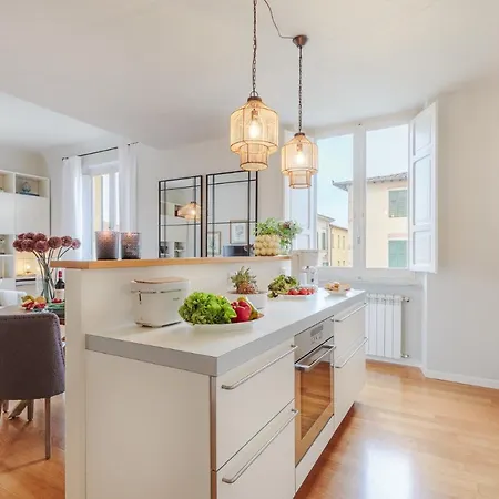 Buccellato: A Fresh Lavish Penthouse Inside The Wa Apartman *