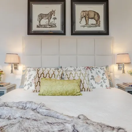 Buccellato: A Fresh Lavish Penthouse Inside The Wa * Lucca